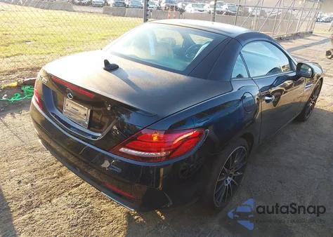 2019 Mercedes-Benz Slc 300 from USA, damaged, VIN WDDPK3JA1KF160119
